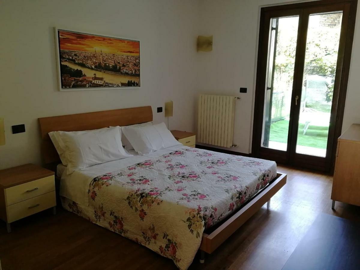 Home Sweet Home Castelnuovo del Garda Kültér fotó